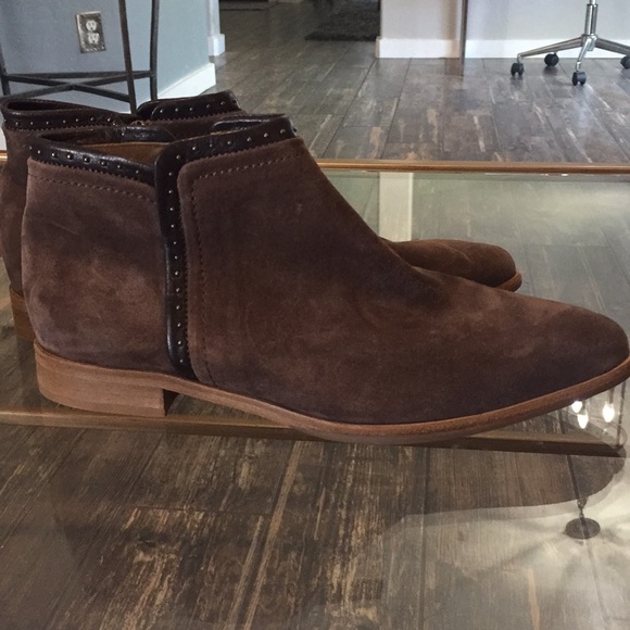 Italeau Miralda Water Resistant Tan Suede Bootie - Picture 4 of 8